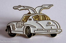 Insigne PIN'S voiture sport