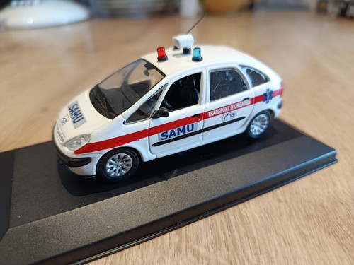 Voiture miniature unique - miniature, 1/43