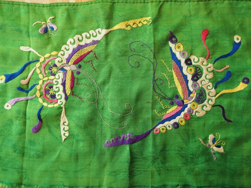 Panneau brodé soie broderie - brodé,