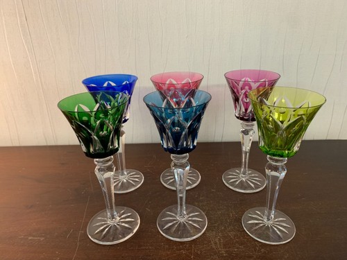 Verres vin modèle - à,