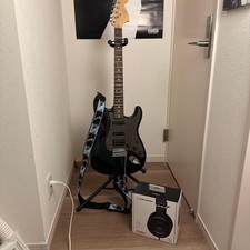 Guitare Squier by Fender Strat