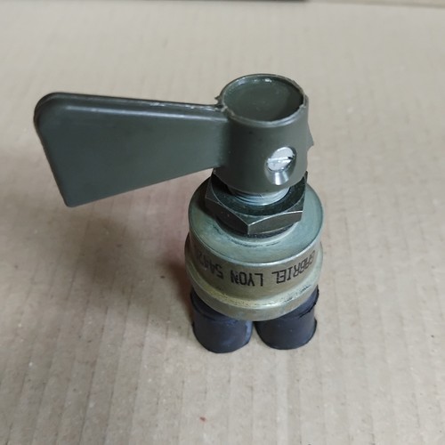 Interrupteur militaire neuf - interrupteur,