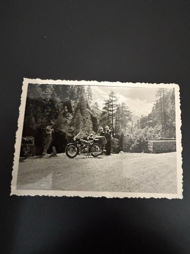 Photo moto ancienne - photo,