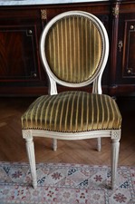 Chaises Médaillon de Style