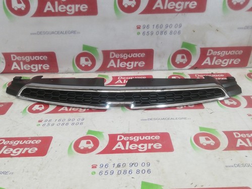 96981100 grille gauche capot