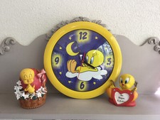 2 Figurine en résine+Pendule-Titi–Panier de fleurs et Cœur+cadre–Warner Bros-TBE