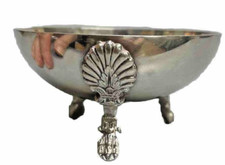 Coupelle Tripode en Métal Argenté les pieds en Feuilles d’Acanthe