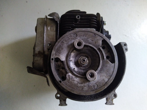 Moteur pour - ,