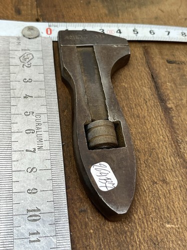 Old tool outil ancien petite - outil,