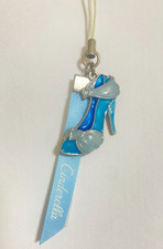 Porte-clés à breloques ruban