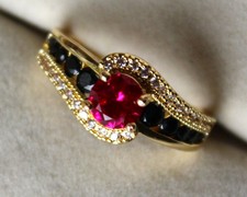 Rubis Hydrothermal Rouge de 1,085 ct - Bague Argent 925 Doré avec Zircons