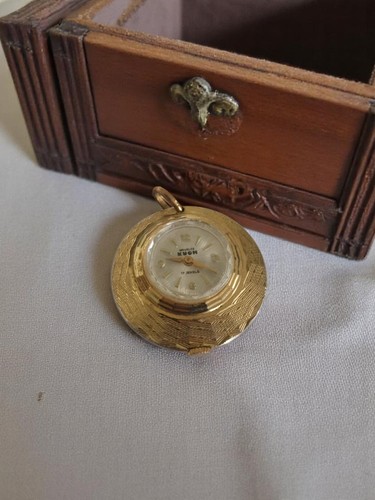 Montre pendentif mécanique