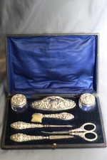 Nécessaire de manucure en argent Anglais début XXème