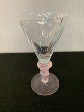 Verre calice rose en cristal