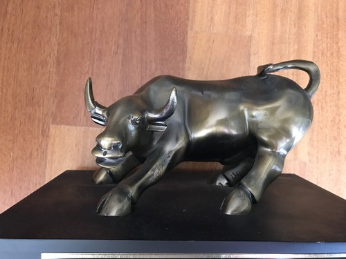 Wall street bronze - bronze, fierce