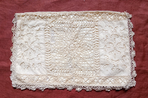 Ancienne pochette linge en - à,