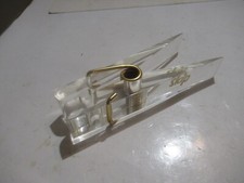 Grand pince courrier Publicitaire " SKIP  Paris formant pince à linge Plexiglass