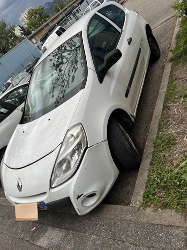 Renault clio 5dci pour - renault,