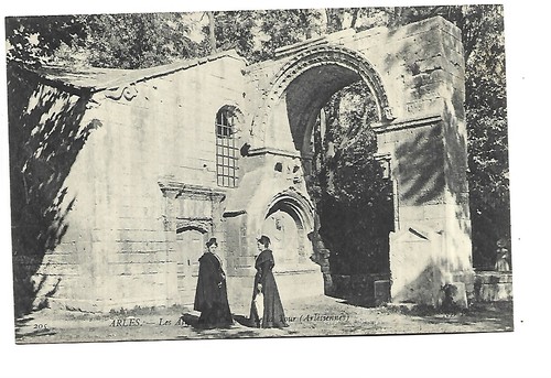 Arlesiennes aux alyscamps - 13,