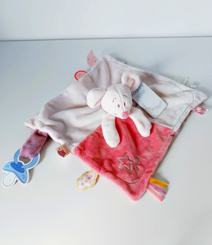 Doudou plat carré mia - plat, souris