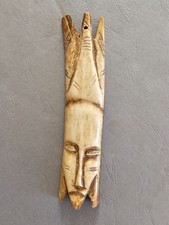 Sculpture sur os - ancienne