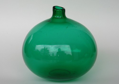 Vase verre soufflé émeraude