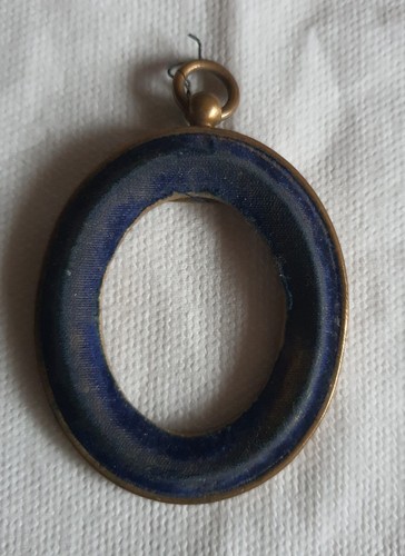 Petit cadre oval ancien - , en