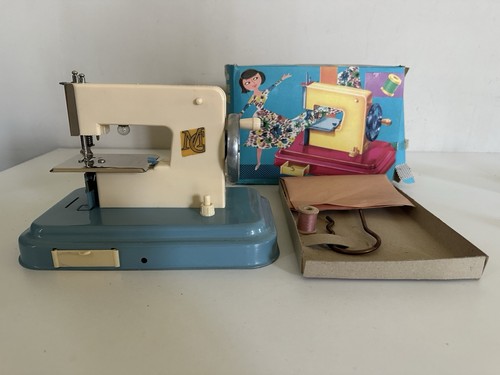 Ancienne machine coudre - ancienne,