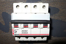 DISJONCTEUR TETRAPOLAIRE 4POLES 50A COURBE C, 50AMPERES LEGRAND P.Coupure 10KA