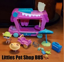 Littles Petshop girafes + bus + voiture + ustensiles + petit Ours Brun