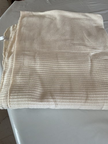 Couverture ecru 200x240 - couverture,