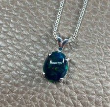 Pendentif opale noire feu