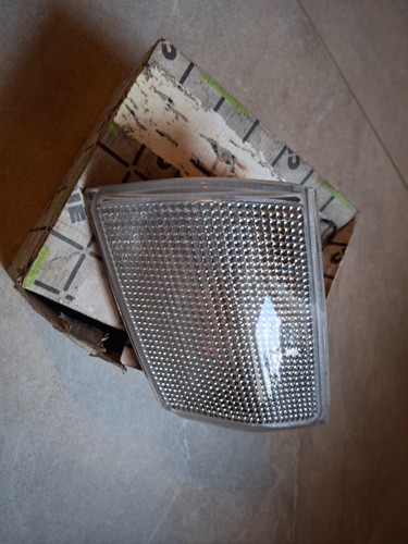 Clignotant droit renault 25 - av,