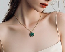 Green Clover Necklace Gold