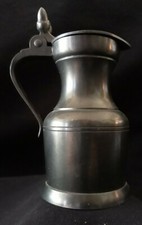 Lot n°80) Pichet couvert a clapet -Les Etains du Manoir N°4 -13 CM 286 gr