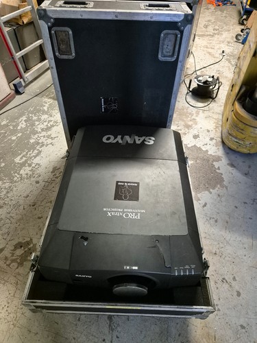 Sanyo plc xf46e pro - sanyo,