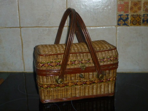Ancien panier marche oeuf - a,