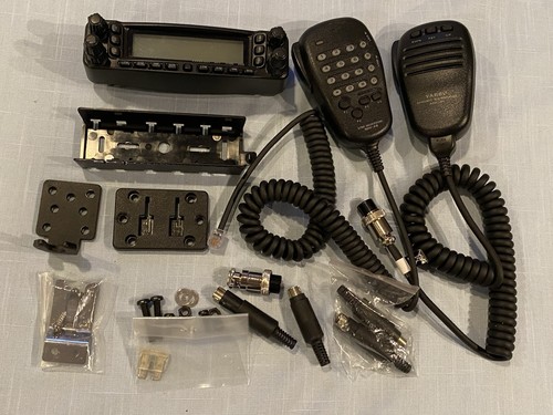 Yaesu quad band - band, fm