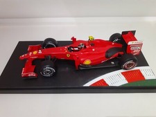 F1 Formule 1 Ferrari F60 2009 Raikkonen 1/18 Hot Wheels vitrine