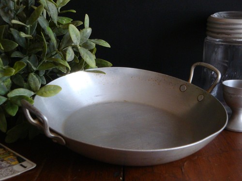 Plat vintage ancien - un, (ancien