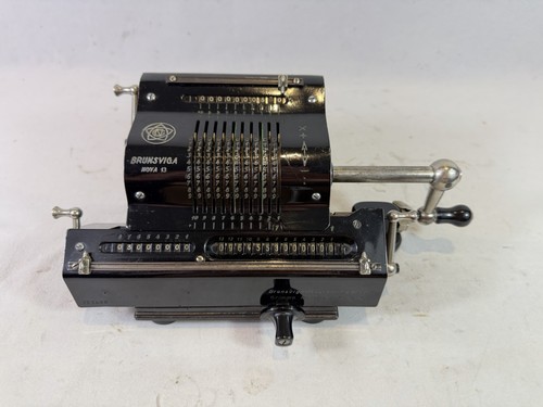 Ancienne machine calculer - ancienne, à
