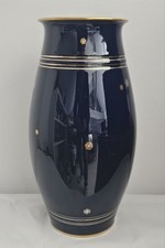 Grand vase en porcelaine de SEVRES bleu nuit. 1928 / 1941