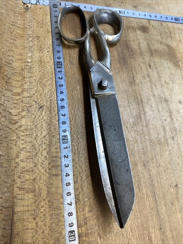 Old tool outil ancien - /,