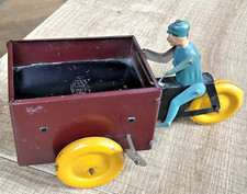 VEBE - Triporteur en tôle lithographiée - L : 15 cm Superbe état - TBE Moteur OK