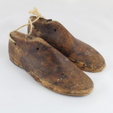 Anciennes formes de cordonnier en bois et métal années 1900 Espagne taille 34...