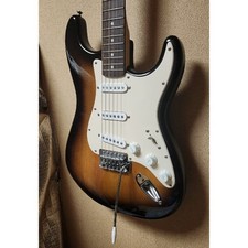 Squier By Fender Stratocaster