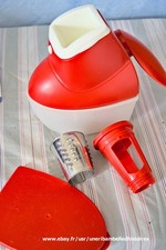 TUPPERWARE : MOULIN UNIVERSEL Rape Fromage, Chocolat, COMPLET, avec deux grilles