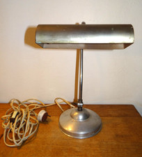 Belle Lampe de Bureau  d'Atelier en Métal Articulée vers 1950 Design Industriel