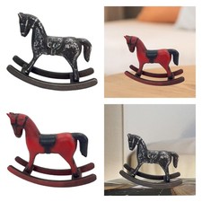 Figurine Cheval à Bascule En