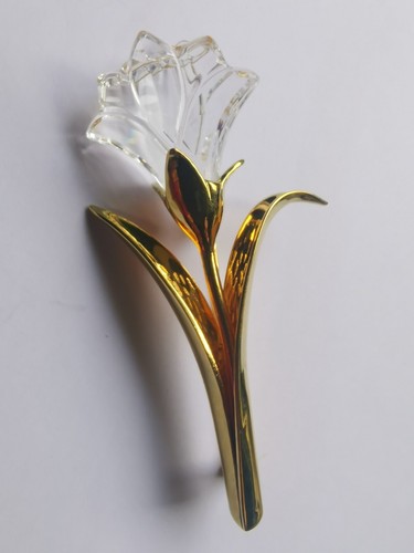 Broche fleur dorée cristal